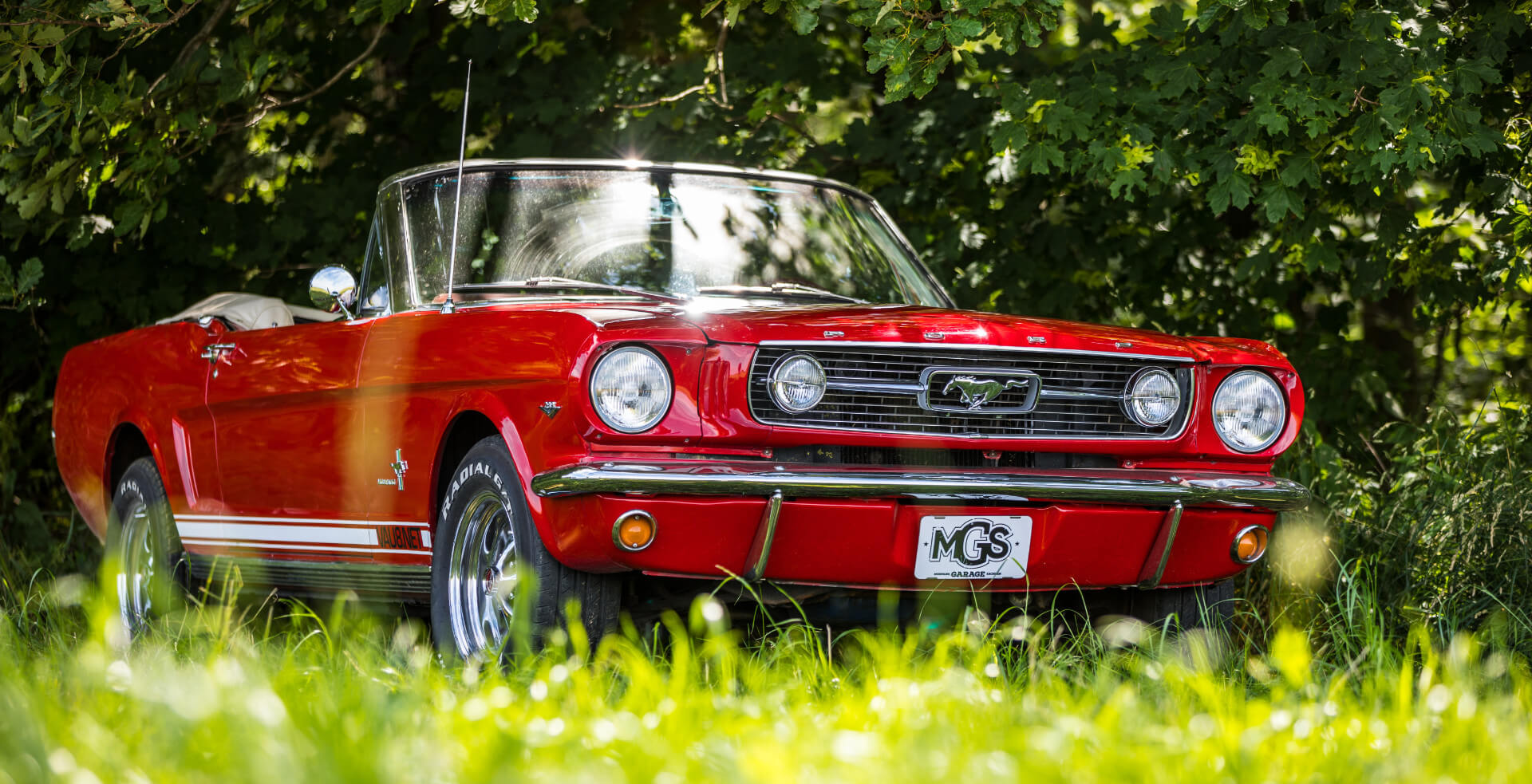 1966er Ford Mustang Cabrio in candyapplered
